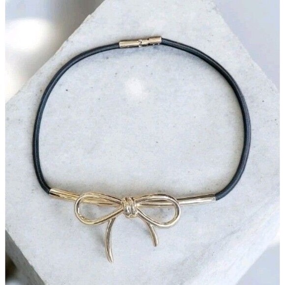 Designer Goldtone Metal Bow Belt Black Stretch  Sz S (28" To 34") Signed - Picture 1 of 7
